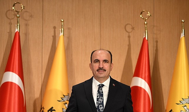 Başkan Altay: "Umre Ödüllü Siyer Bilgi Yarışmamızı Kazanan 100 Öğrencimiz Anne-Babalarıyla Kutsal Topraklara Gitmeye Hak Kazandı"