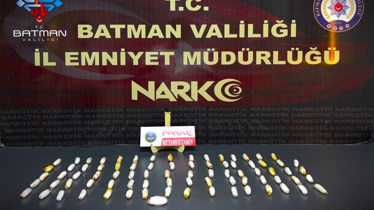 Batman'da 4 kuryenin midesinden 2,7 kilo uyuşturucu çıktı