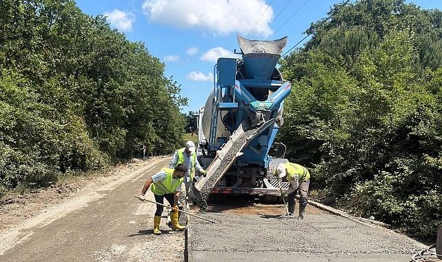 Gebze Duraklı'da beton yol onarılıyor