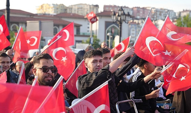Keçiören'de Millî Heyecan Dev Ekranda Yaşandı