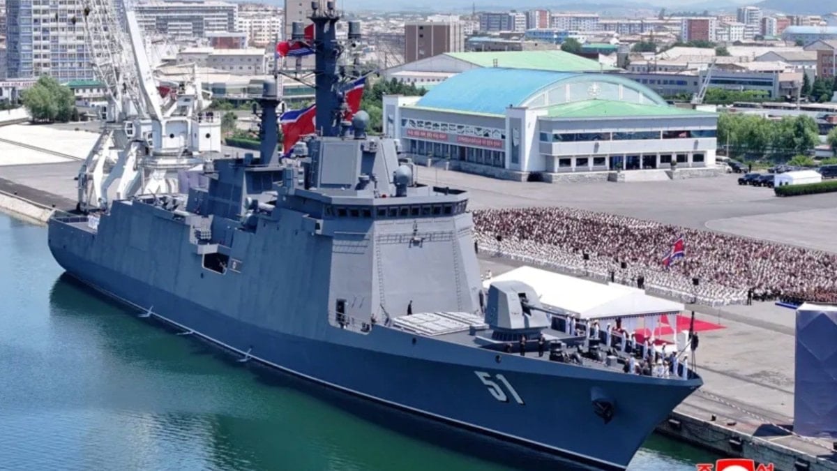 Kim Jong-un’un yeni gözdesi, 5 bin tonluk Choe Hyon destroyeri hizmete alındı