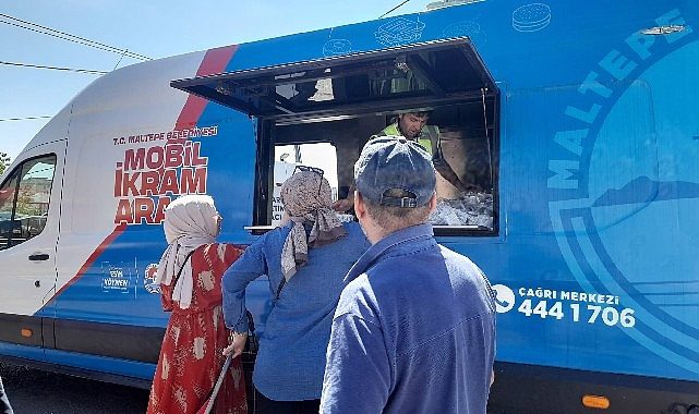 Maltepe Belediyesi binlerce kişiye aşure dağıttı