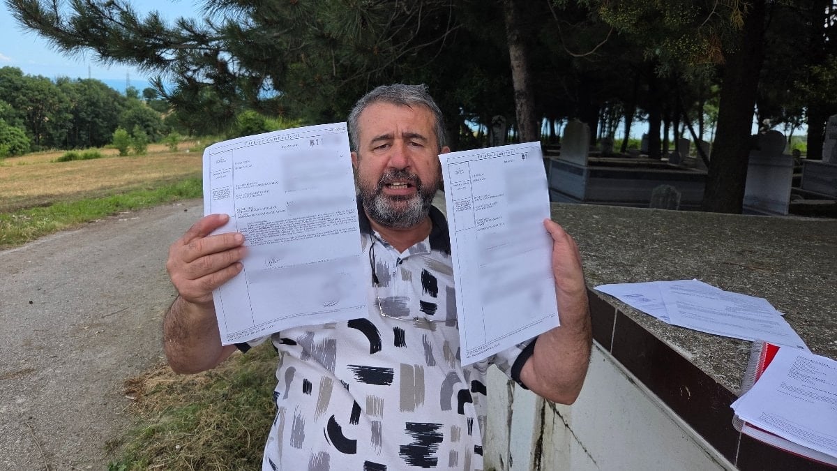 Samsun'da kiracısına ulaşamayan ev sahibinden dikkat çeken protesto