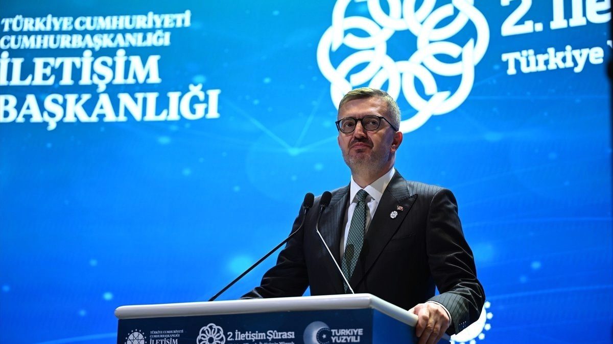 2. İletişim Şûrası'nın sonuç bildirgesi Burhanettin Duran tarafından açıklandı: 425 uzman katkı verdi