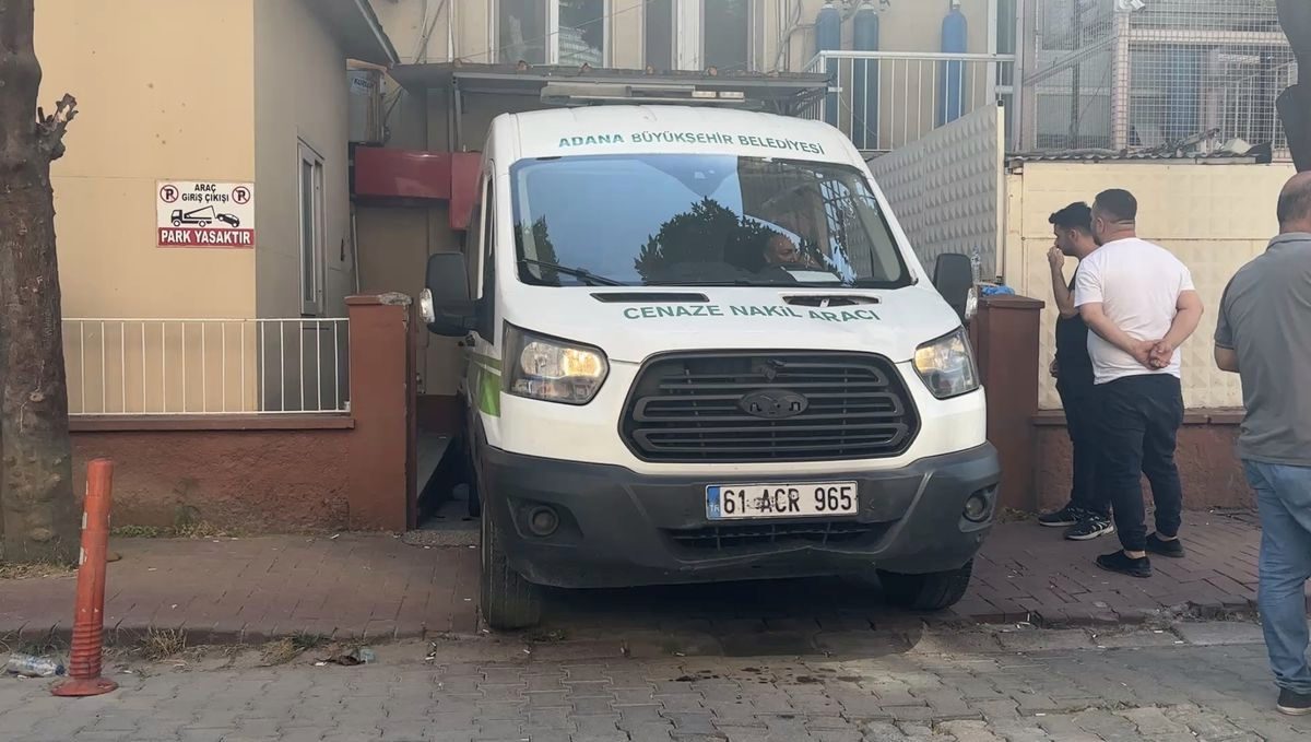 Adana'da Seyir Tepesinde Kanlı Hesaplaşma: 3 Kişi Hayatını Kaybetti, Şüpheli Yakalandı