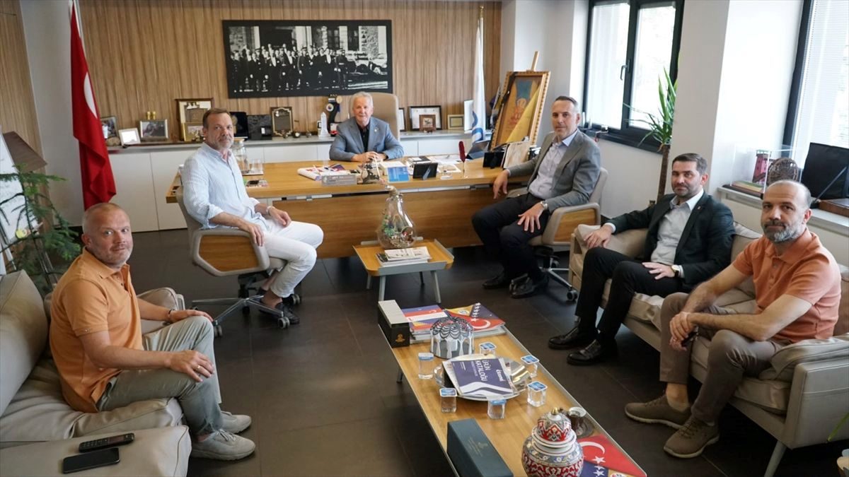 AK Parti Sakarya İl Başkanı Tever, OSB'de sanayicilerle buluştu