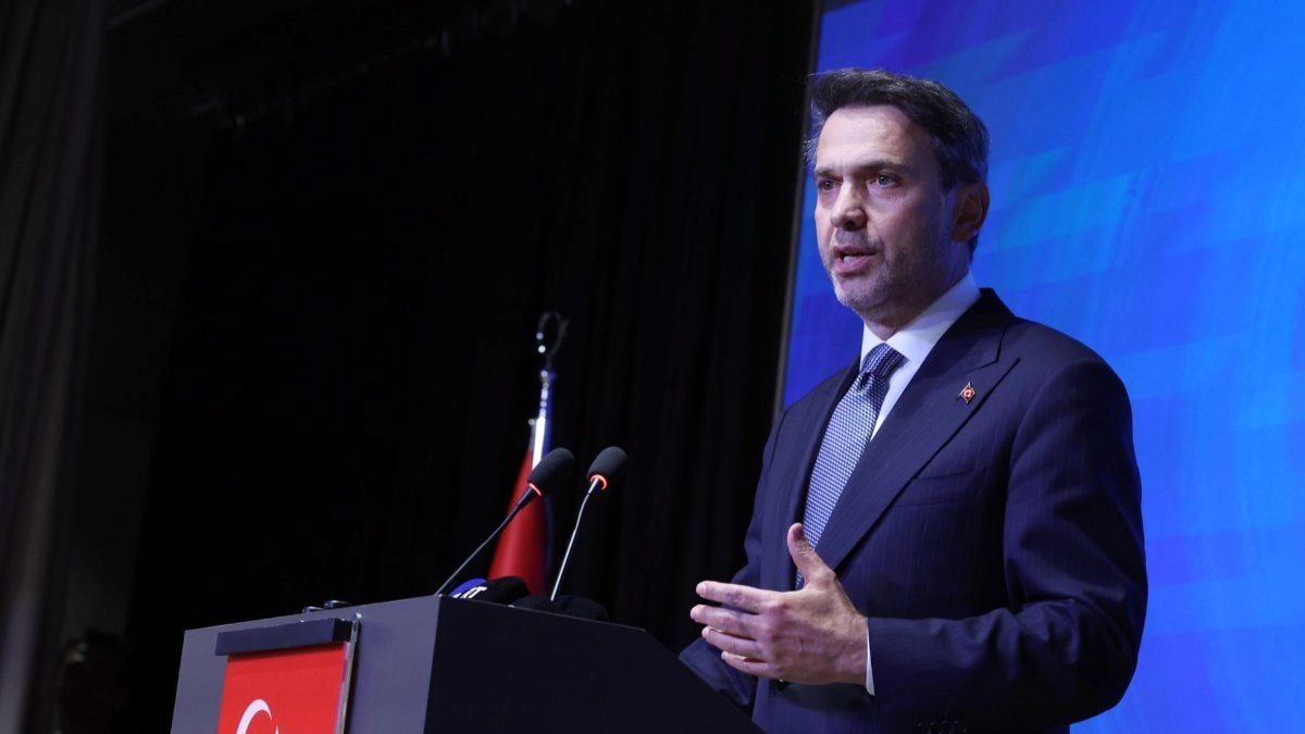 Alparslan Bayraktar: Türkiye’nin elektrik kurulu gücü 126 bin megavatı aştı