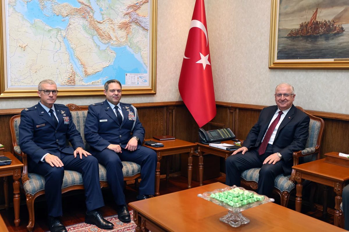 Bakan Güler, ABD askeri ataşelerini kabul etti