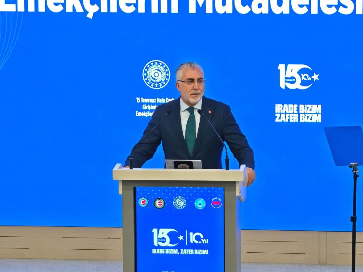 Bakan Işıkhan: Hiçbir hak mücadelesi demokrasi dışında yürütülemez