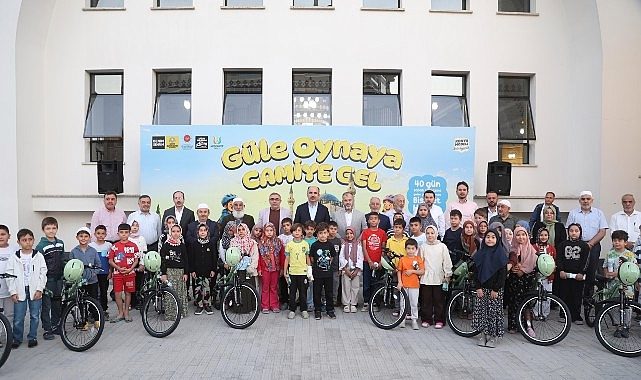 Başkan Altay "Güle Oynaya Camiye Gel" Projesi Kapsamında Çocukların Sabah Namazı Coşkusuna Eşlik Etti
