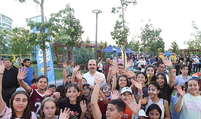 Başkan Altay "Parklarda Şenlik Var" Etkinliğinde Çocukların Yaz Coşkusuna Ortak Oldu