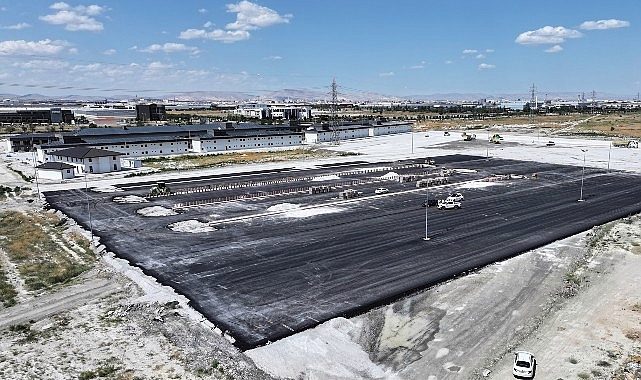 Başkan Altay: "Yeni Kamyon Garajı'nda Ağır Tonajlı Araçların Kullanımına Uygun Asfalt Çalışması Yapıyoruz"