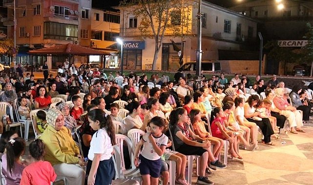 Başkan Çerçioğlu Yenipazar'da Vatandaşları Açık Hava Sineması ile Buluşturdu
