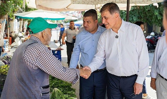 Başkan Tugay Tire'de vatandaşlar, üreticiler ve esnafla buluştu