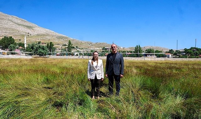 Başkan Vekili Özdemir Feslikan Er Meydanı'nı inceledi