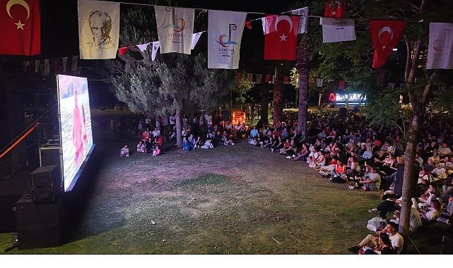 Bayraklı'da Açık Hava Sinema Günleri Devam Ediyor