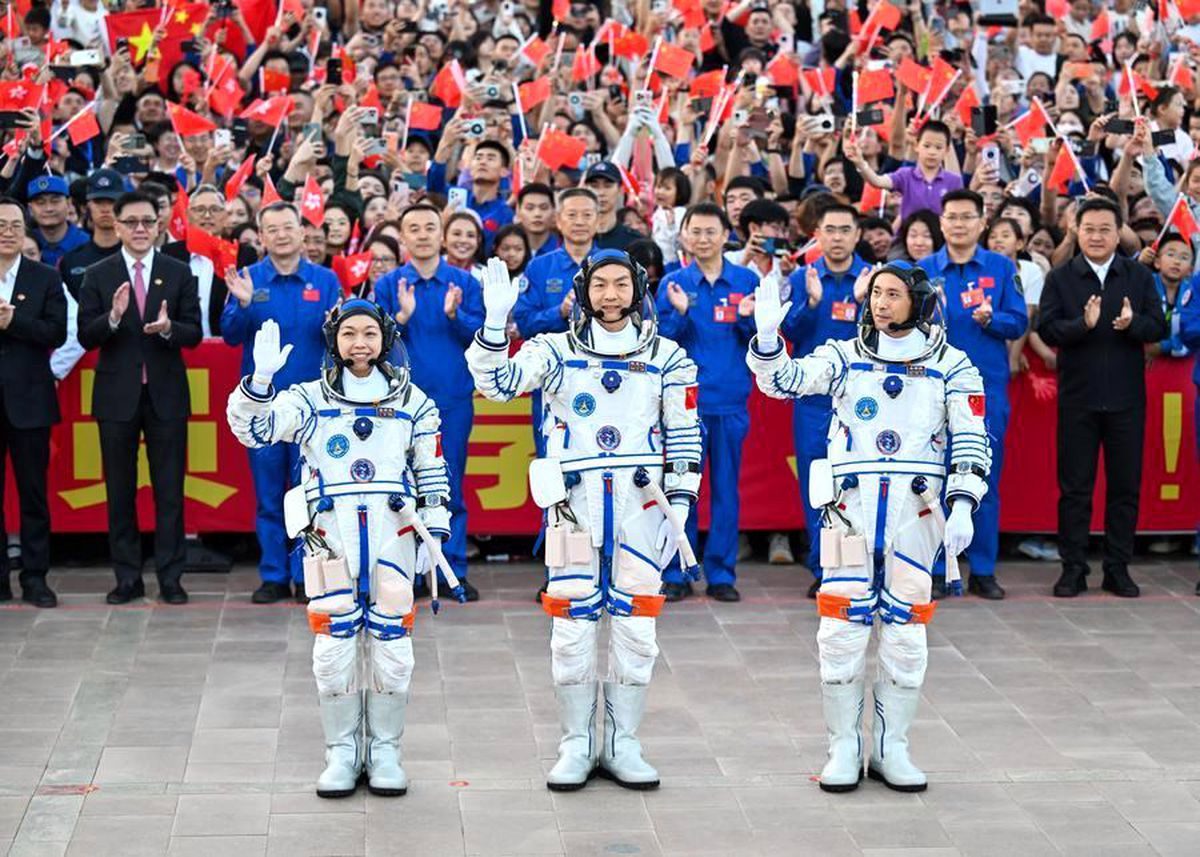Çinli Astronotlar, Uzun Süreli Uzay Görevlerine Yönelik Acil Durum Karar Alma ve Duygu Testlerini Tamamladı