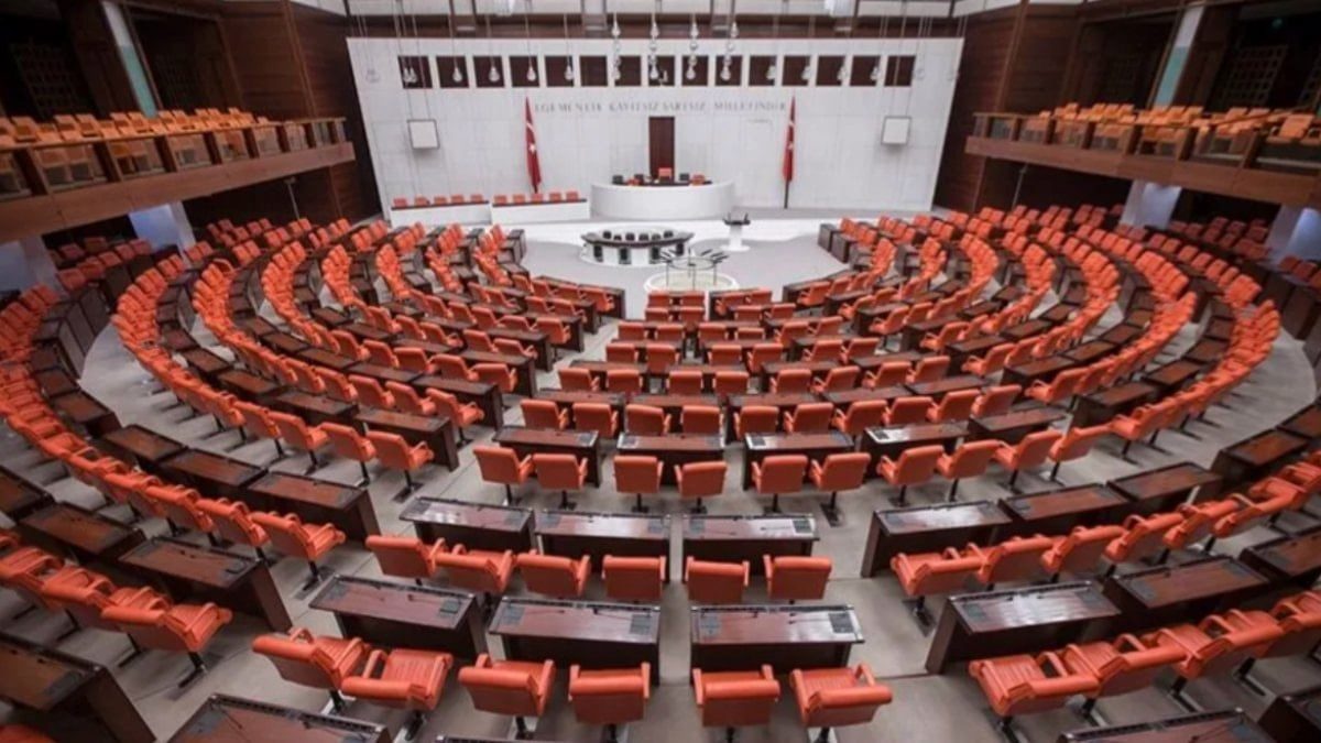 En düşük emekli aylığının artırılmasını da içeren kanun teklifi TBMM'de
