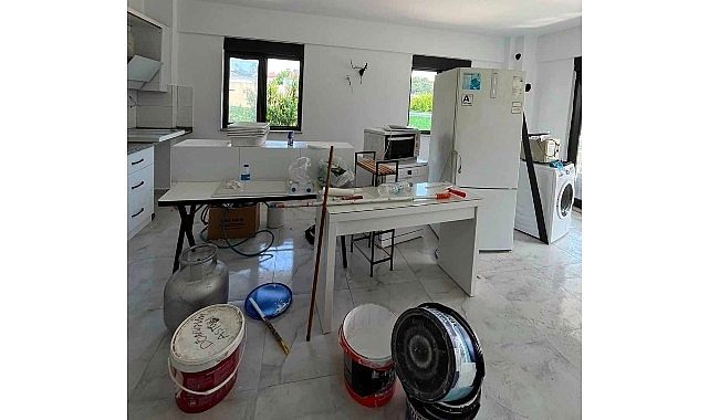 Evi yanan vatandaşa Kemer Belediyesi'nden destek