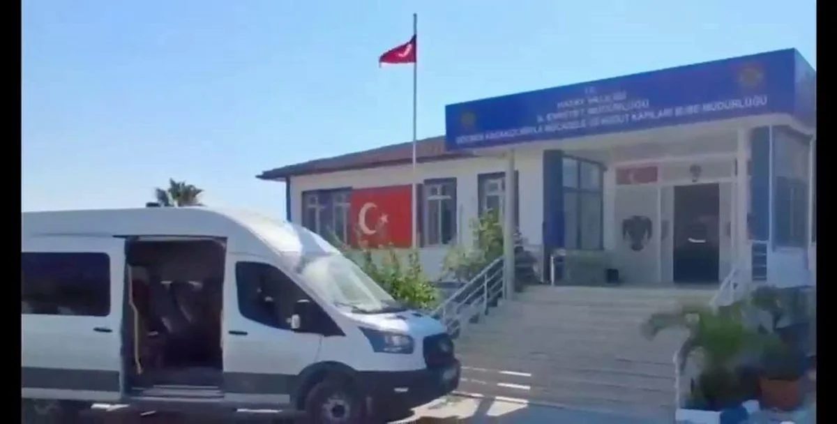 Hatay'da 15 Kaçak Göçmen Yakalandı