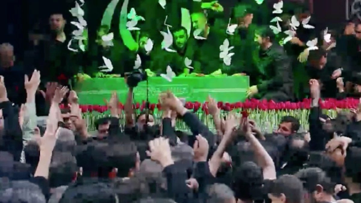 İran'ın eski dini lideri Ali Hamaney için Tahran'da veda töreni başladı