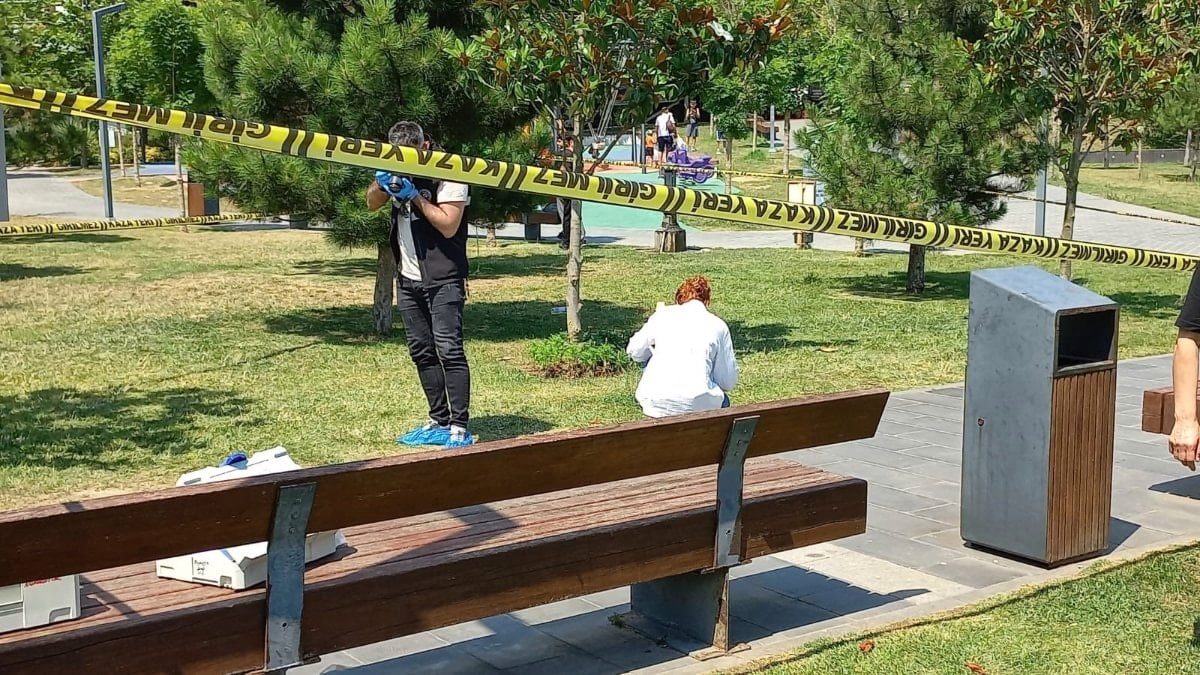 İstanbul'da boşanma aşamasındaki koca eşini boğazından bıçakladı