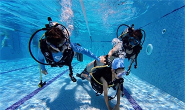 İzmir Marina'da su sporları heyecanı başladı