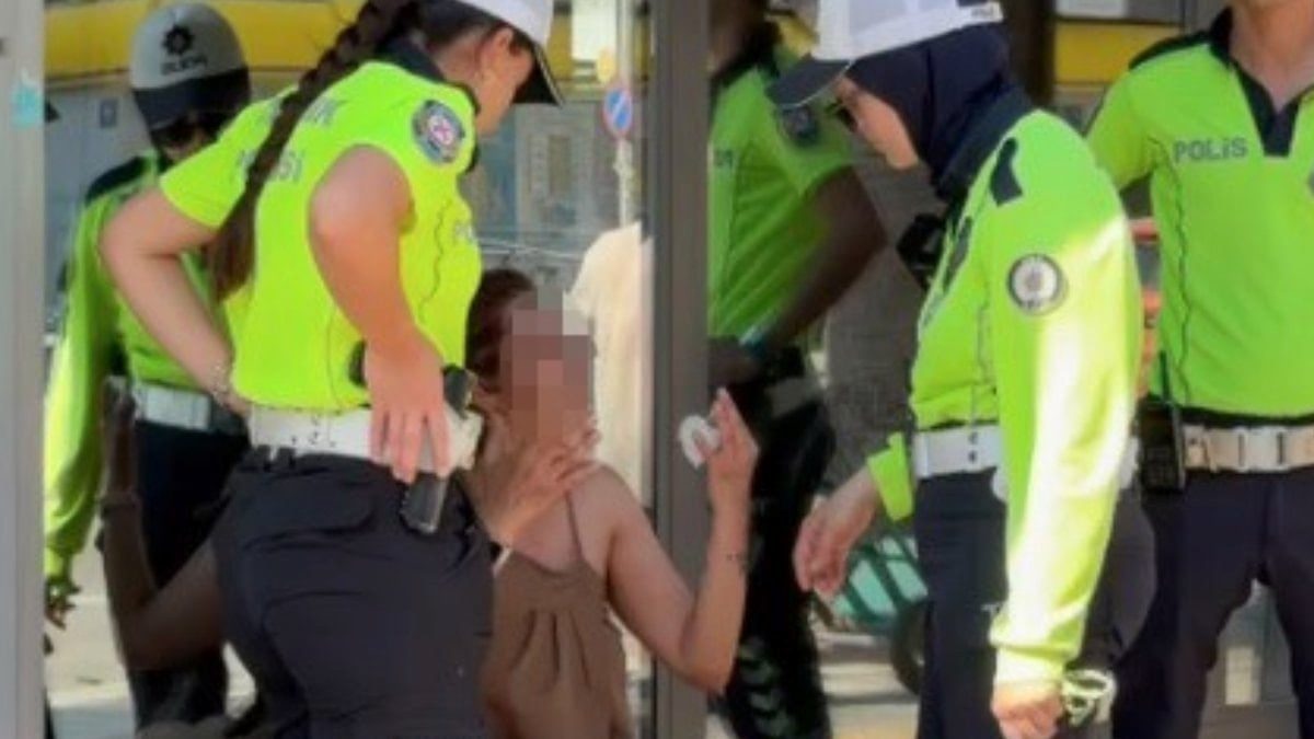 İzmir'de taksici ile kadın yolcu arasındaki güzergah kavgası