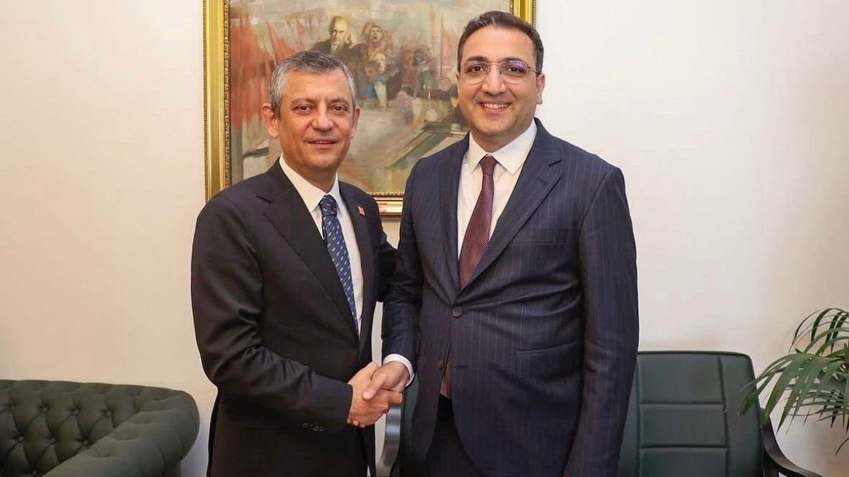 İzmir'in Balçova Belediye Başkanı Onur Yiğit görevden uzaklaştırıldı