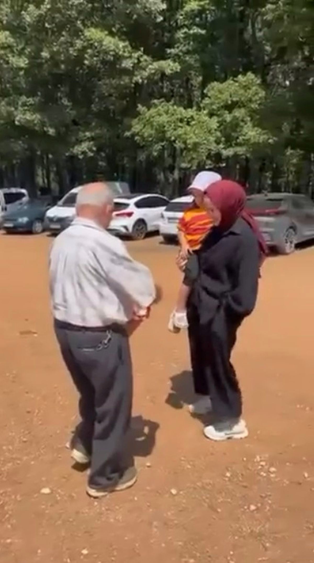 Jandarma, Ela'ya elma şekeri için seferber oldu