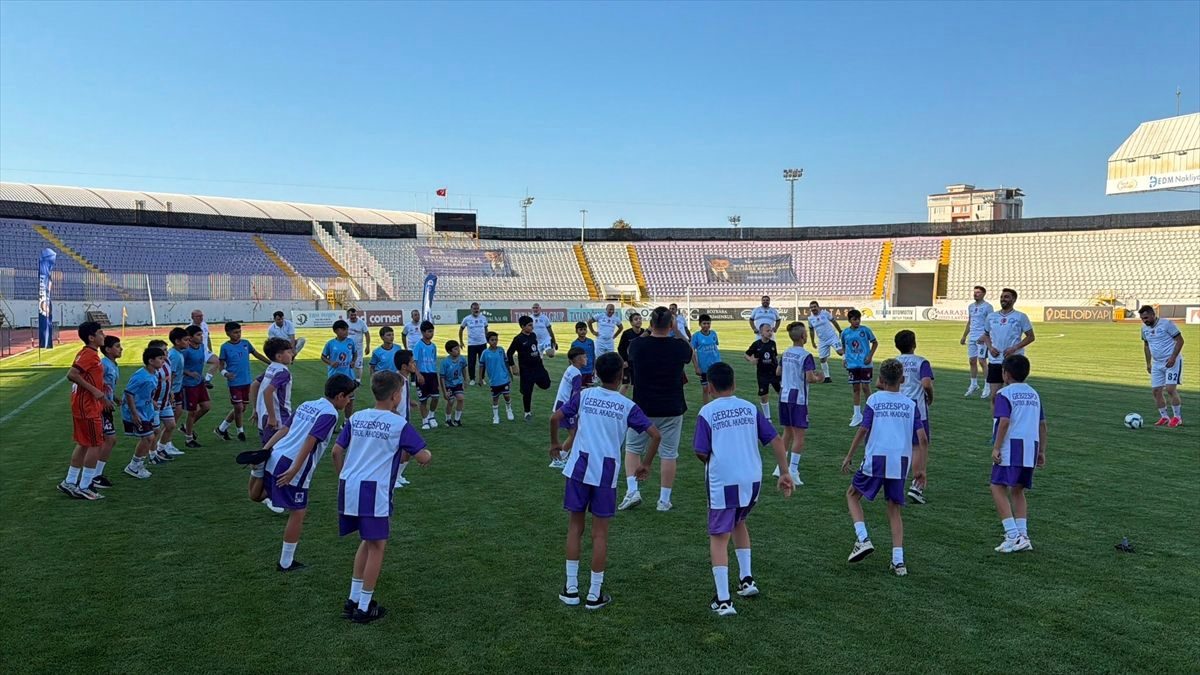 Kocaeli'de bağımlılıkla mücadele amacıyla futbol maçı düzenlendi