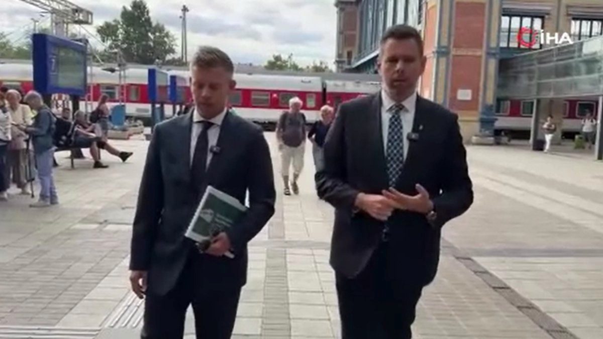 Macaristan Başbakanı Magyar'a tükürüklü saldırı