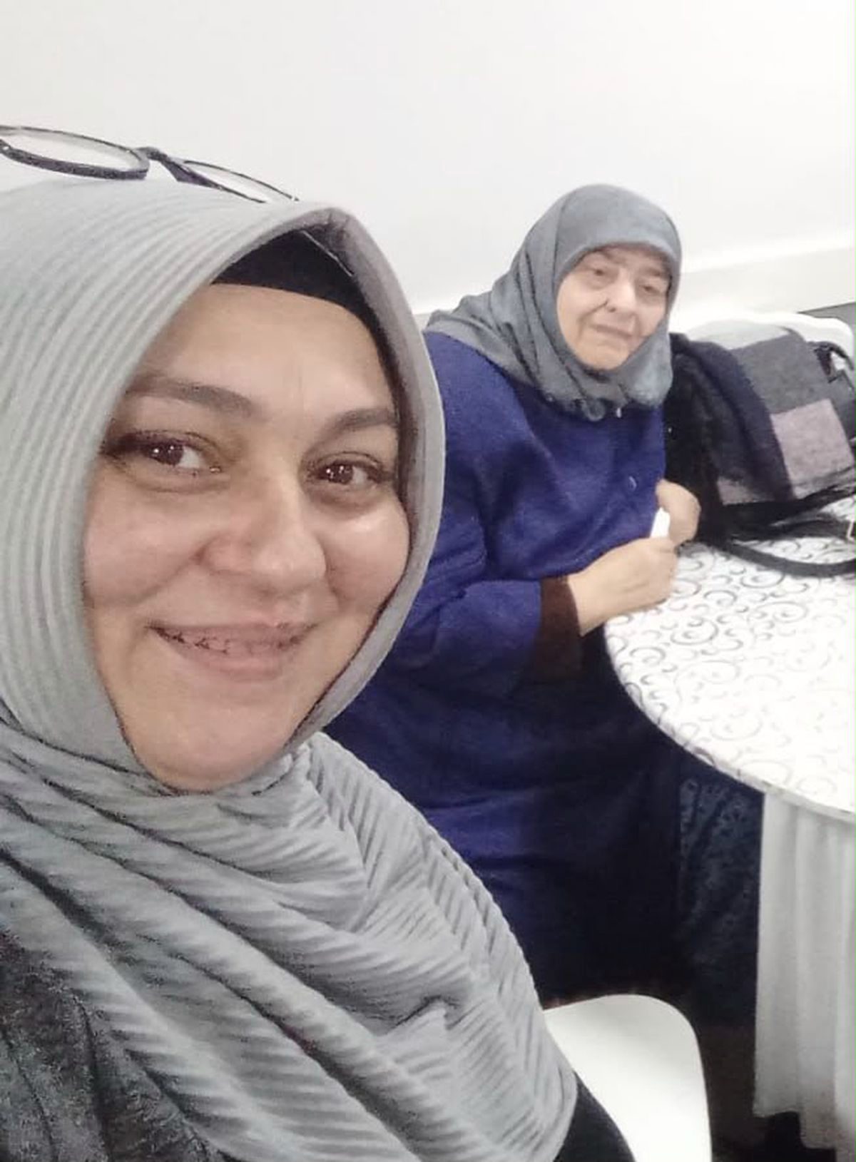 Mudanya'da Tekerlekli Sandalyeye Bağımlı Eşin Yardım Çağrısı Kanlı Cinayeti Ortaya Çıkardı: Komşu Tutuklandı