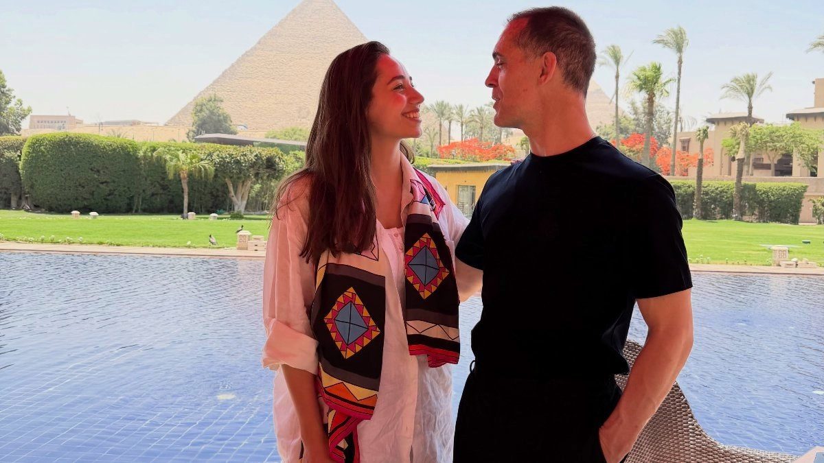 Pedro Alonso'dan Özge Özacar'a hediye: Emeğine hayranım