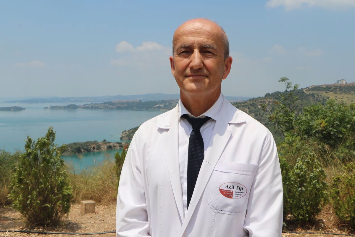 Prof. Dr. Sebe: Derinliği bilinmeyen sulara balıklama atlamak felç ve ölüme neden olabilir