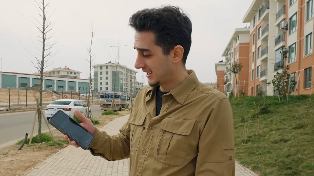 Ruhi Çenet, deprem bölgesinde inşa edilen mahalleleri gezdi