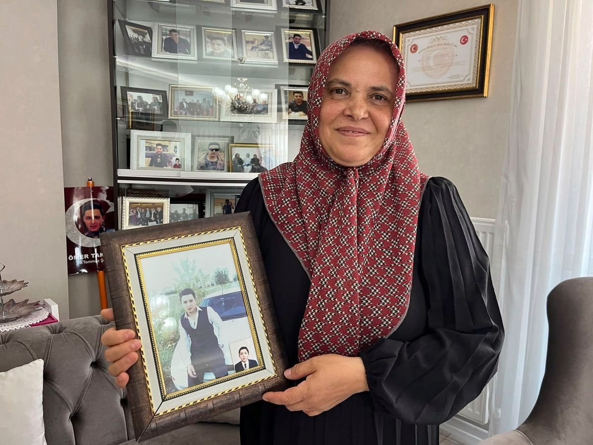 Şehit Ömer Takdemir'in annesi: Oğlumla gurur duyuyorum, bugün olsa yine gitmesine izin verirdim