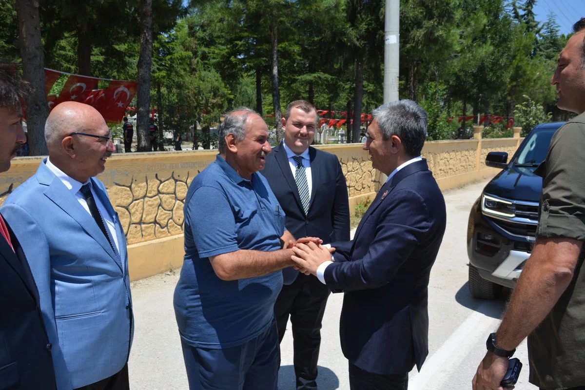 Şehit Yasin Naci Ağaroğlu, 15 Temmuz'un 10. yılında kabri başında anıldı