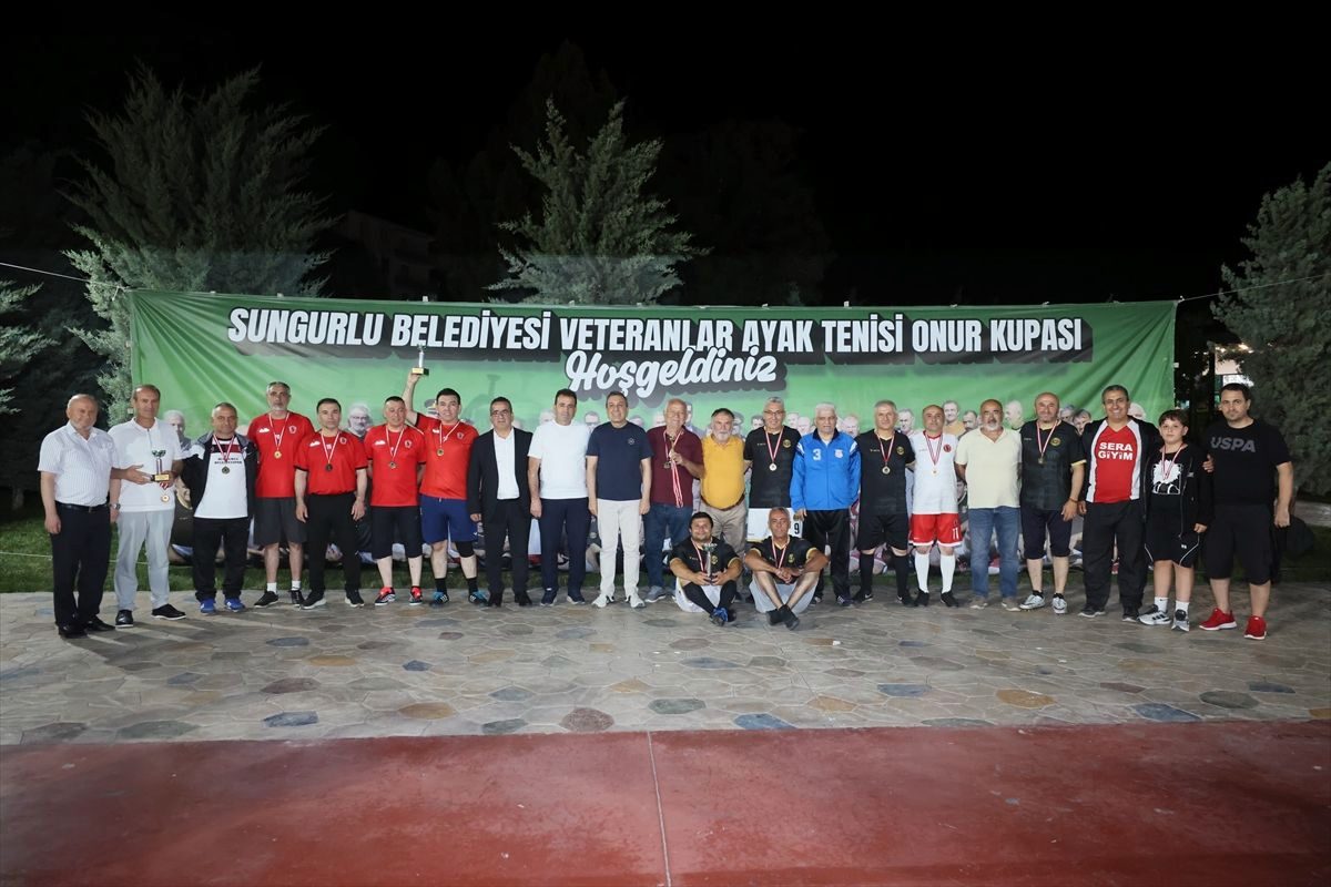 Sungurlu'da Veteranlar Ayak Tenisi Onur Turnuvası tamamlandı