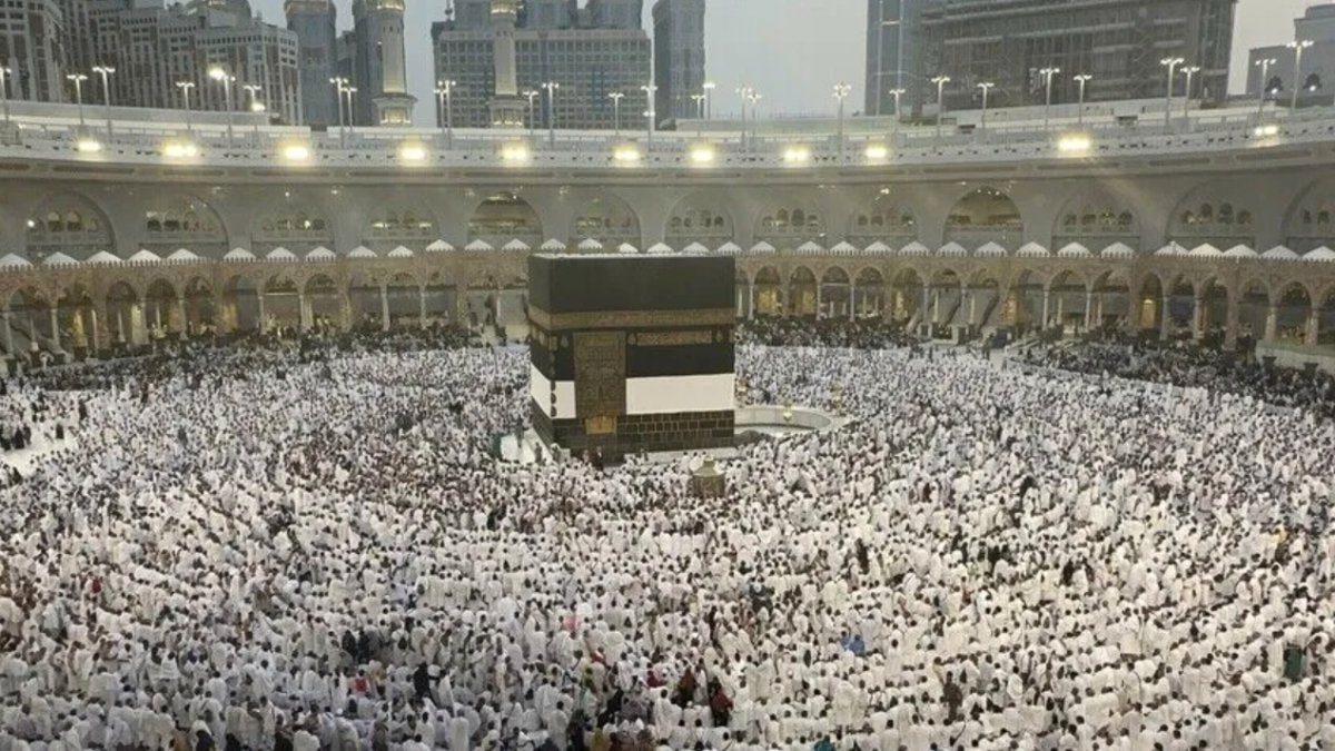 Suudi Arabistan'dan çok girişli umre vizesi açıklaması