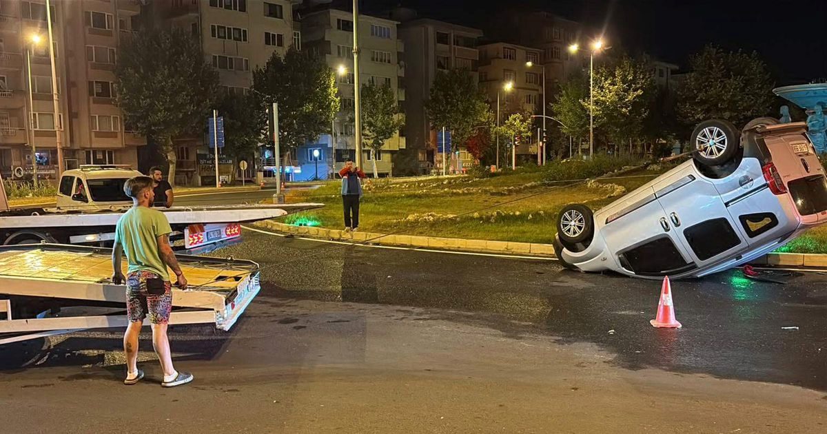 Takla atan aracındaki yaralıyı bırakıp kaçtı