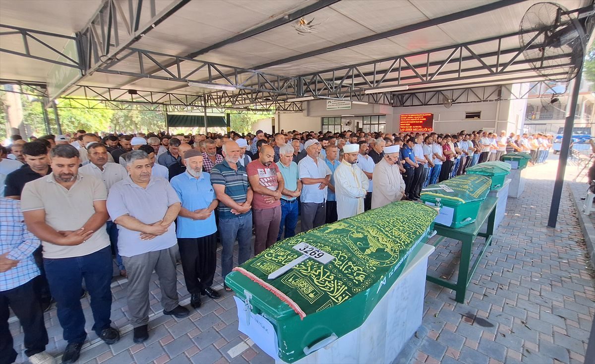Tarsus'ta deniz faciası: Aynı aileden 4 kişi toprağa verildi
