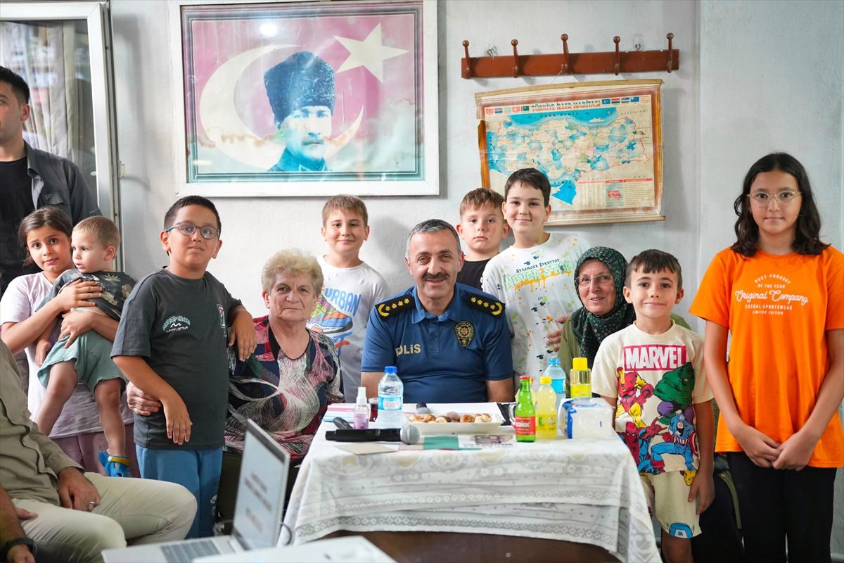 Tekirdağ Emniyet Müdürü Turanlı, mahalle sakinleriyle bir araya geldi