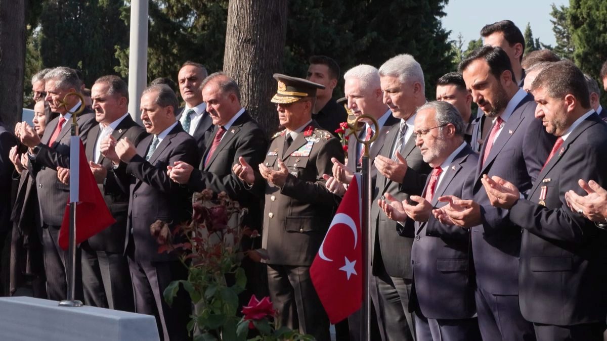 Ticaret Bakanı Bolat: 15 Temmuz destansı bir zaferdir