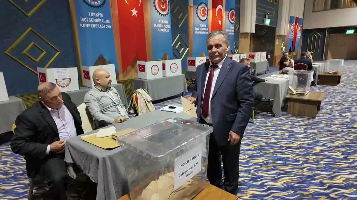 Türkiye Maden İşçileri Sendikası Genel Kurulu'nda, Nurettin Akçul yeniden genel başkan seçildi