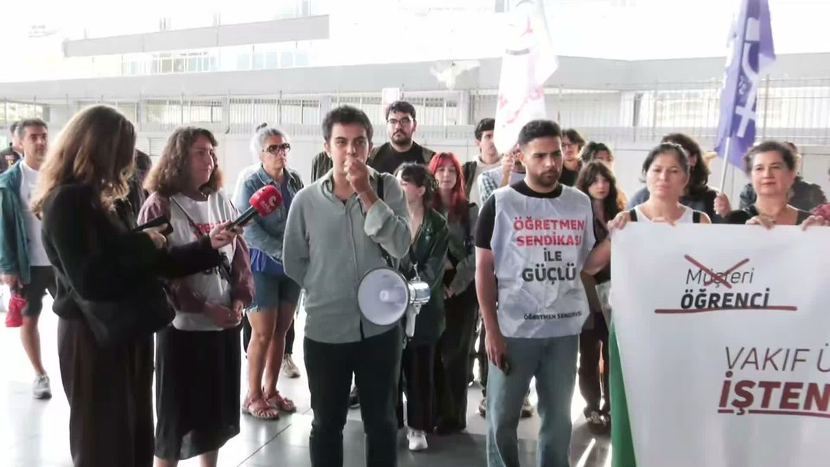 Vakıf üniversitesi akademisyenlerinden işten çıkarmalara tepki: Üniversiteleri ticarethane olarak gören zihniyeti kabul etmiyoruz