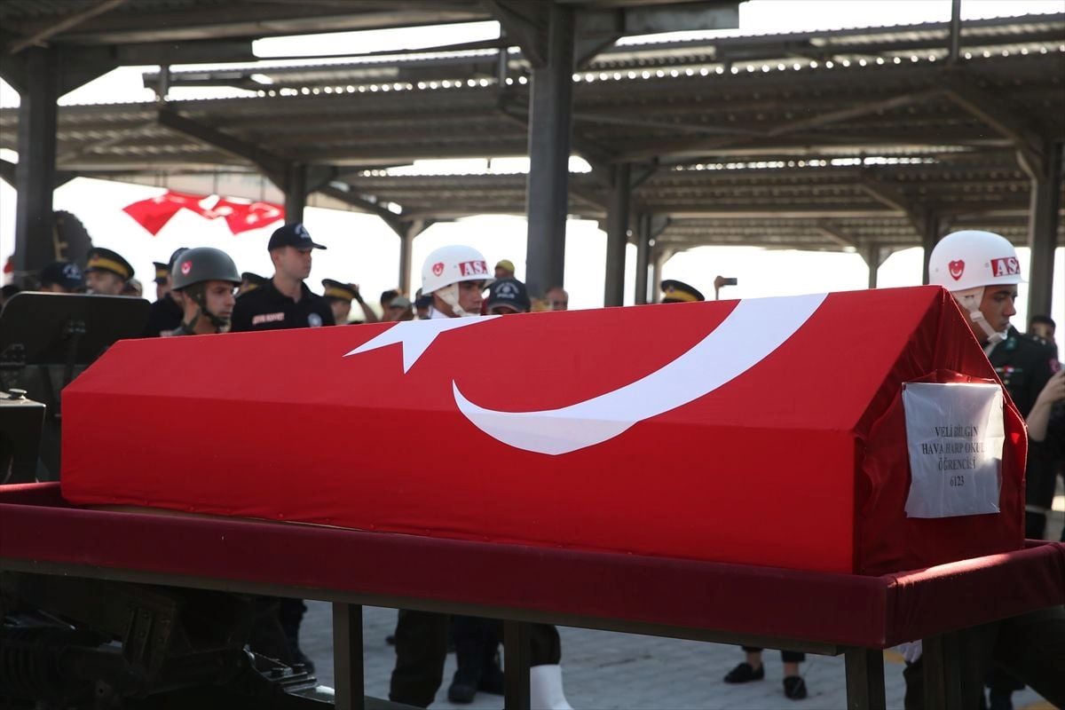 Yalova'da rahatsızlanarak hayatını kaybeden Hava Harp Okulu öğrencisi Bilgin, Niğde'de toprağa verildi