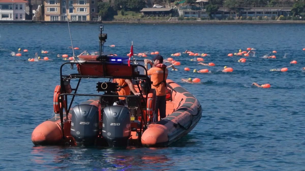 38'inci Boğaziçi Kıtalararası Yüzme Yarışı Büyük Katılımla Tamamlandı