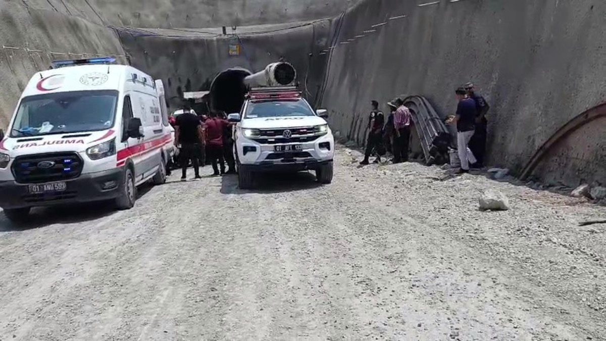 Adana'da içme suyu projesinde göçük: 1 işçi hayatını kaybetti