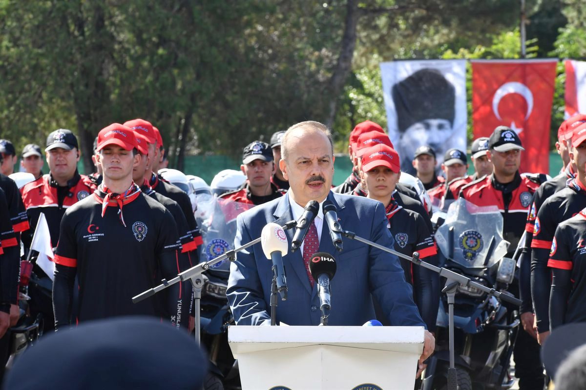 Ankara'da Motosikletli Polis Timleri Mezuniyet Töreni